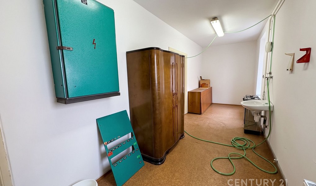 Pronájem komerčního objektu (jiného typu) 428 m², Kladno – náhled fotky 14