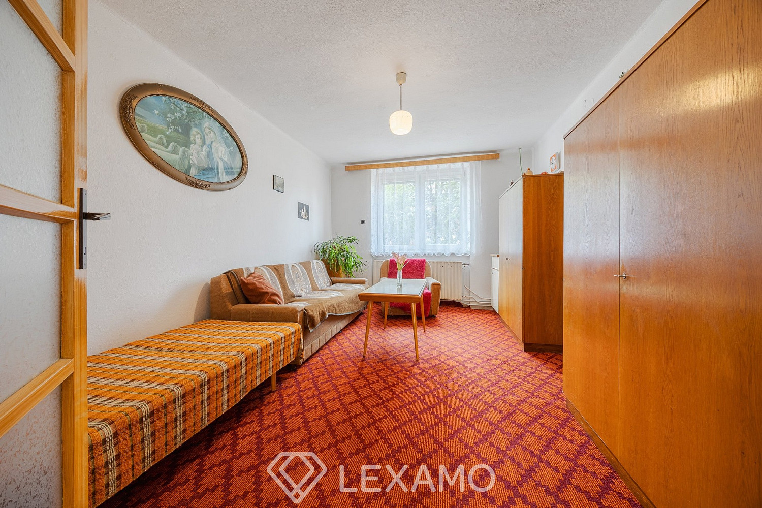 Prodej domu 250 m² s pozemkem 685 m² — photo 2