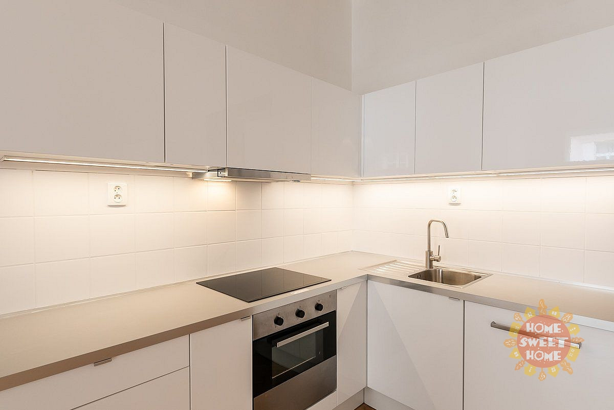 Pronájem bytu 3+kk 81 m² – fotografie 3