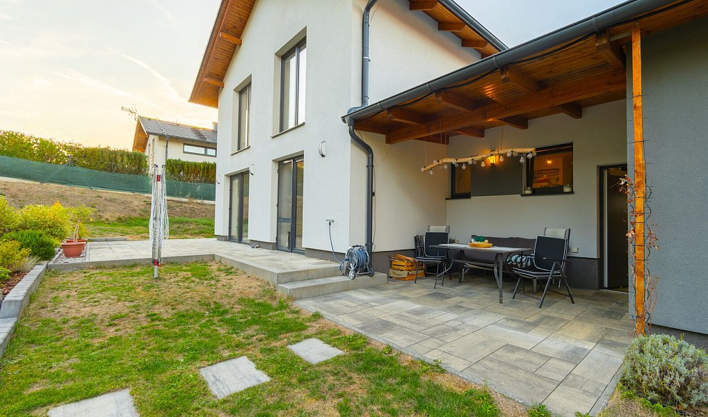 Prodej domu 151 m² s pozemkem 919 m², Dolany – náhled fotky 12