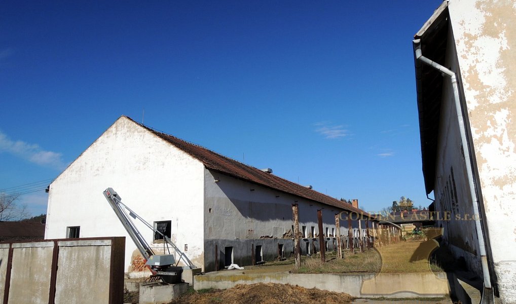 Prodej výrobních prostor 7 000 m², Dublovice – náhled fotky 8
