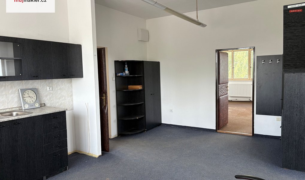 Pronájem kanceláře 500 m², Háje – náhled fotky 7