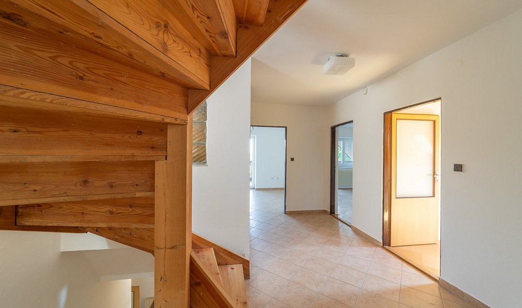 Prodej ubytovacího objektu 333 m², Velké Losiny – náhled fotky 8