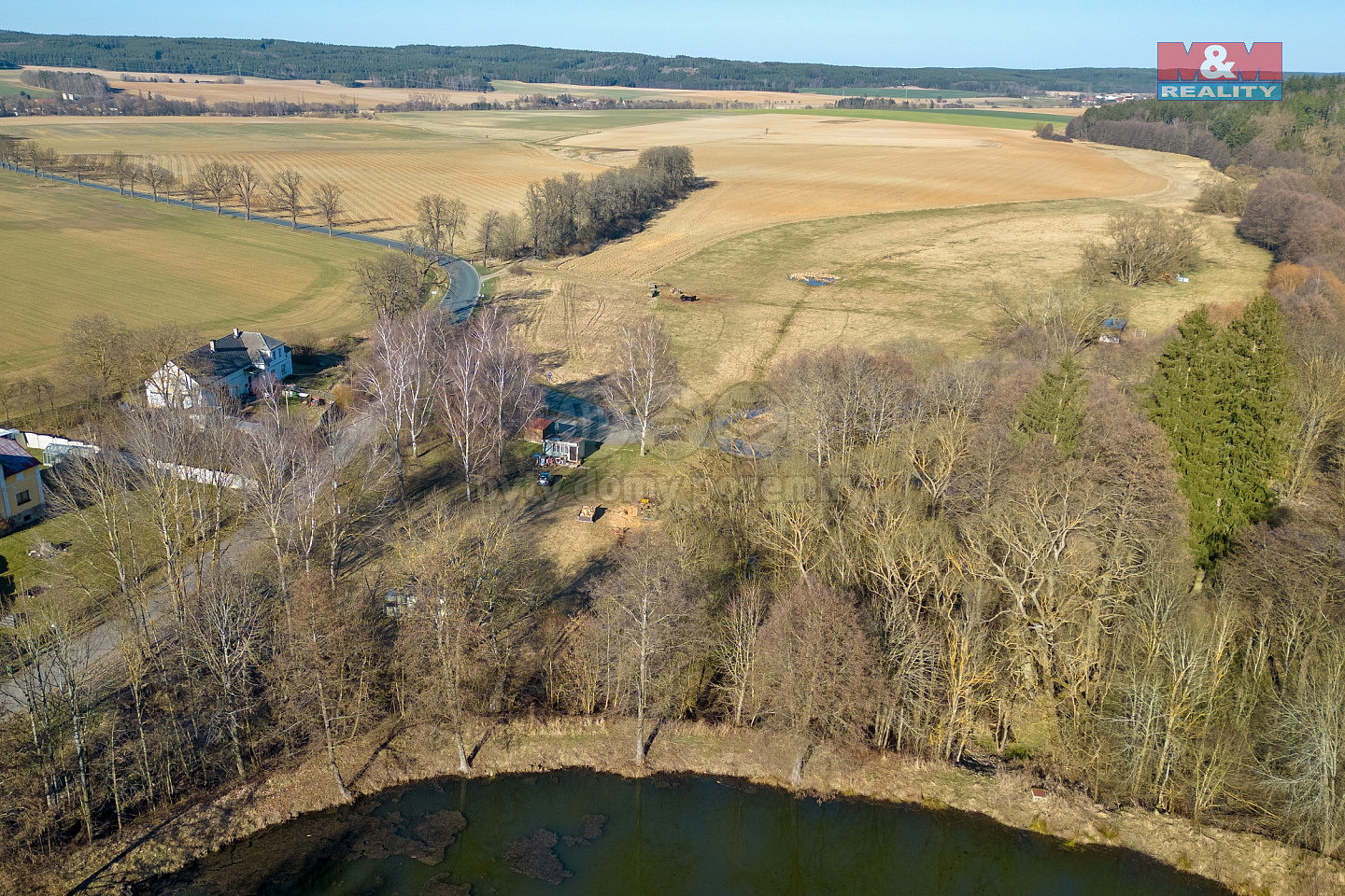 Prodej stavebního pozemku 1 672 m² – fotografie 4