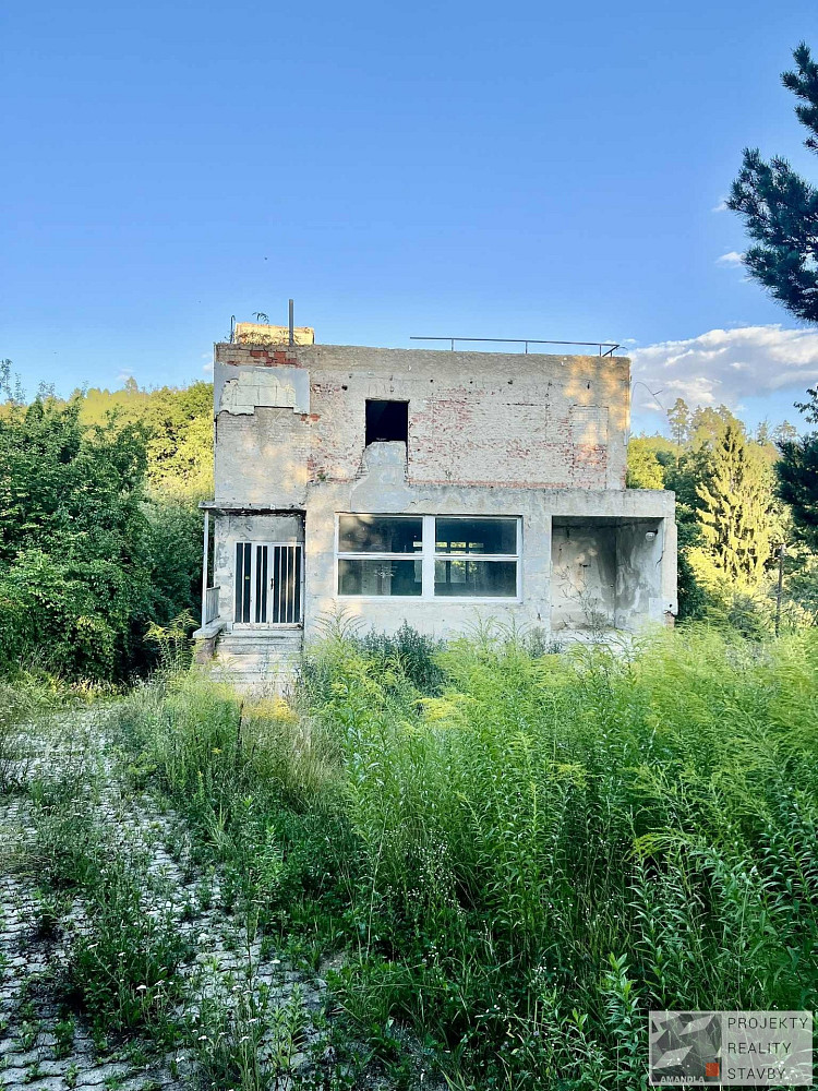 Prodej domu 650 m² s pozemkem 2 052 m² – fotografie 2
