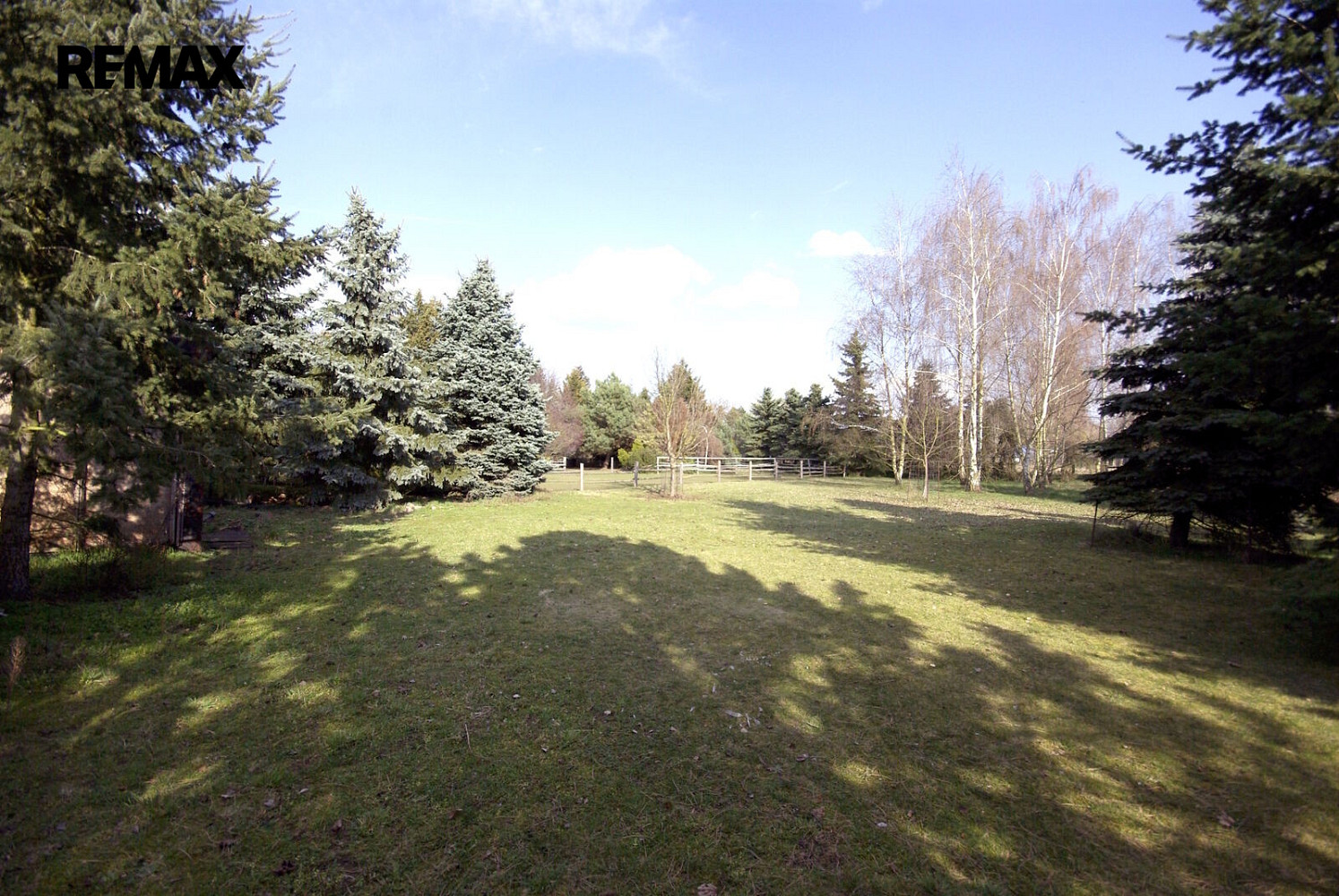 Prodej stavebního pozemku 934 m² – fotografie 3