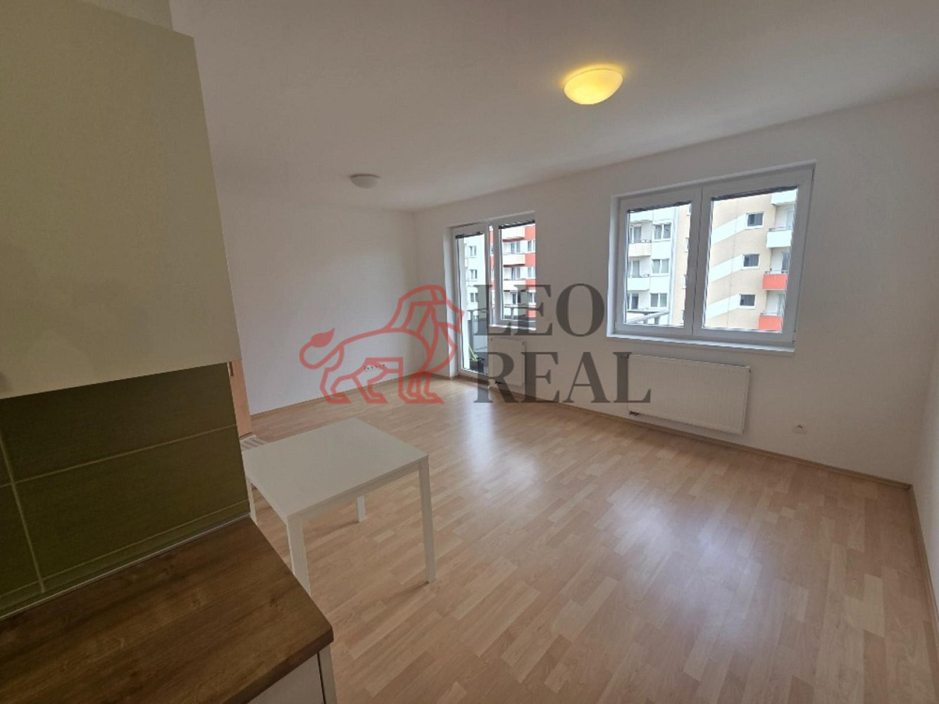 Pronájem bytu 1+kk 29 m² — photo 3