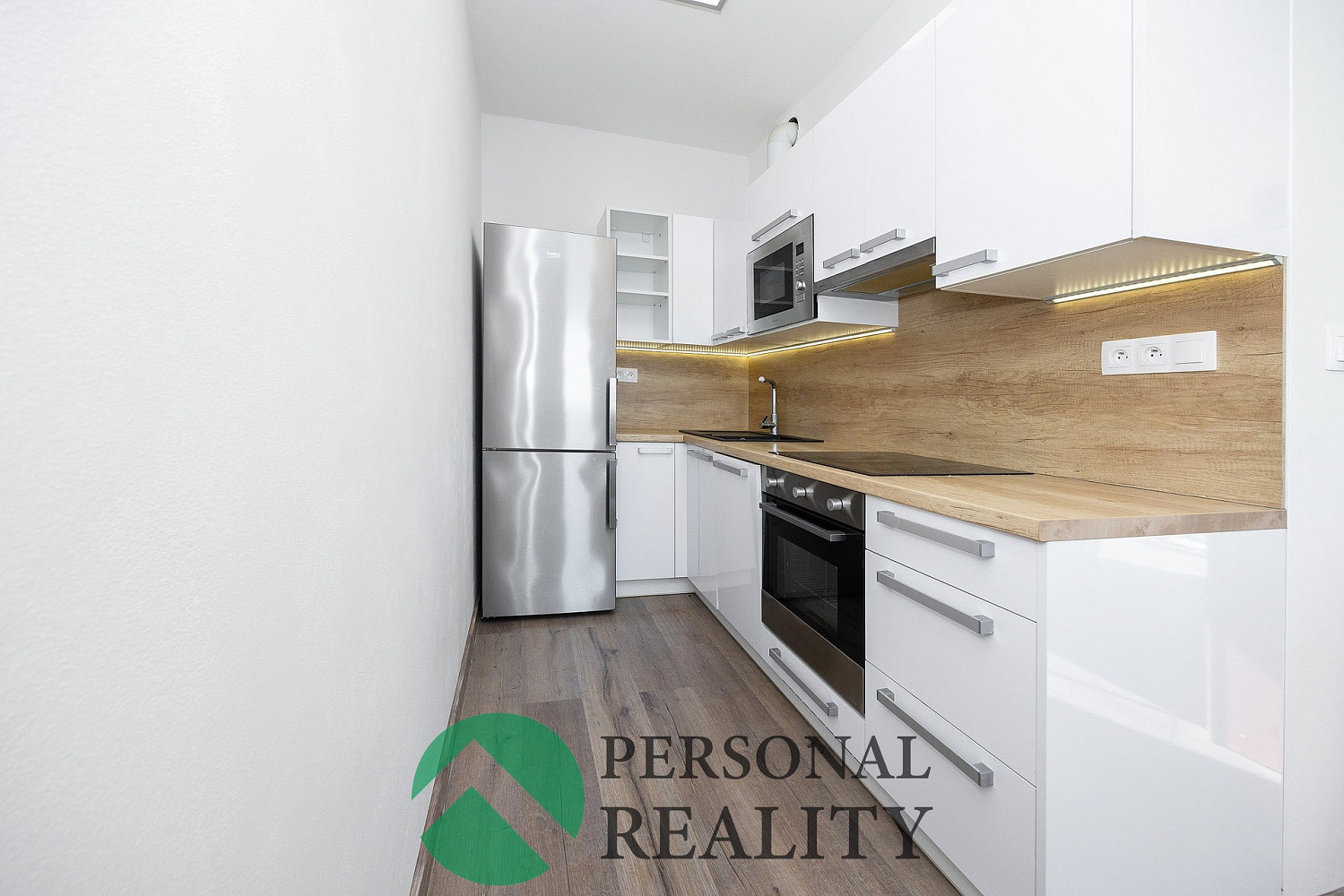 Pronájem bytu 1+kk 32 m² – fotografie 2