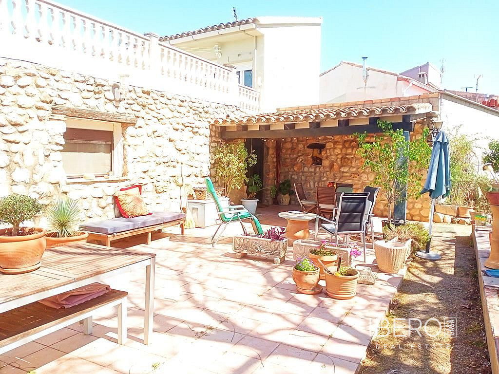 Prodej domu 374 m² s pozemkem 1 824 m²
