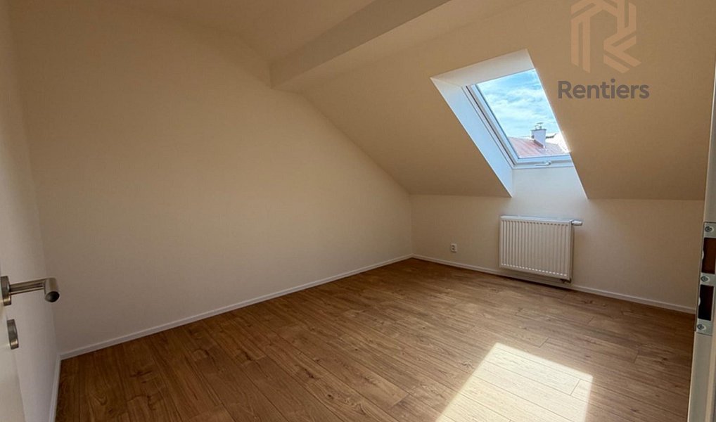 Prodej domu 137 m² s pozemkem 332 m², Rostoklaty – náhled fotky 16