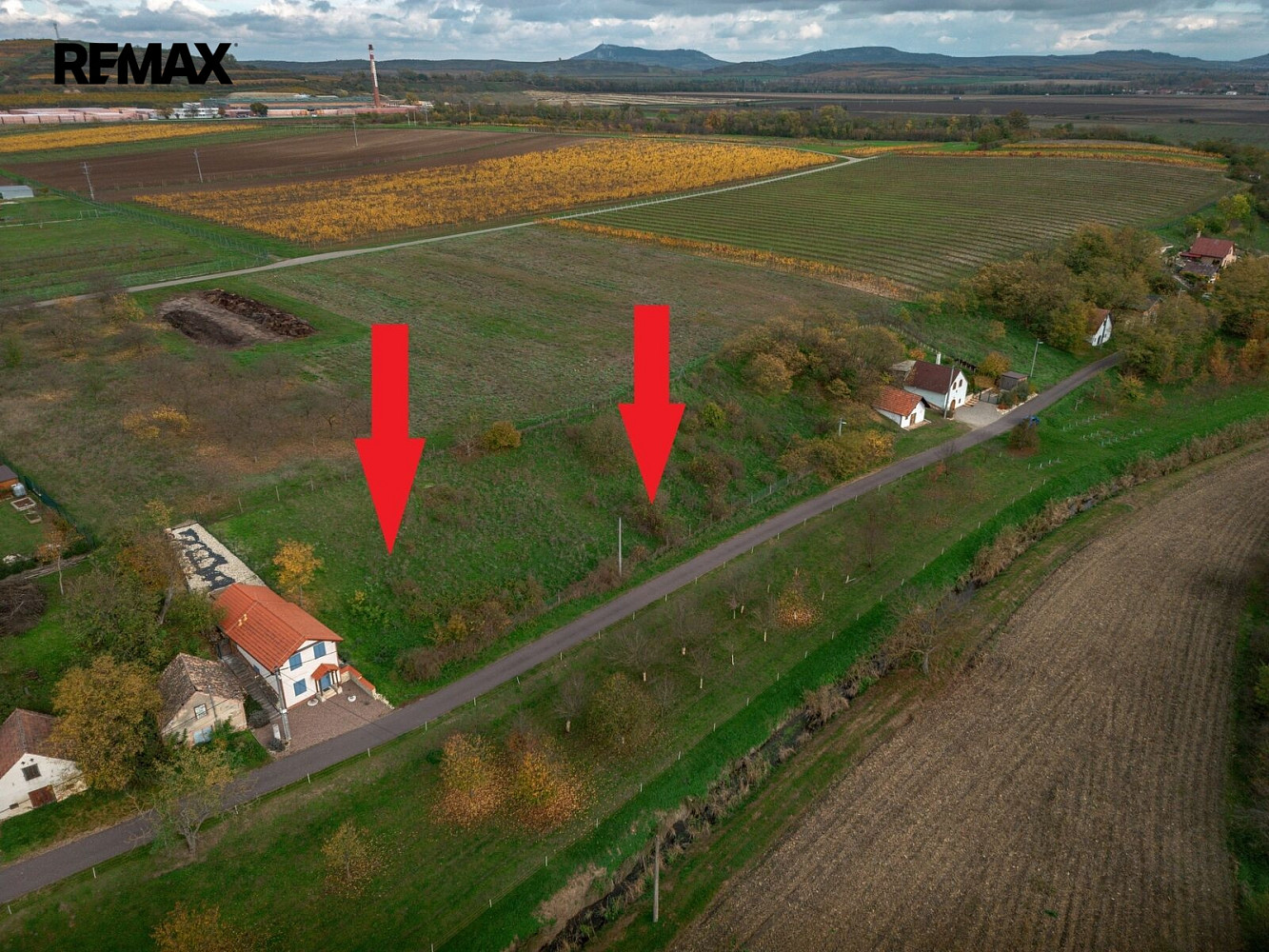Prodej stavebního pozemku 2 412 m²