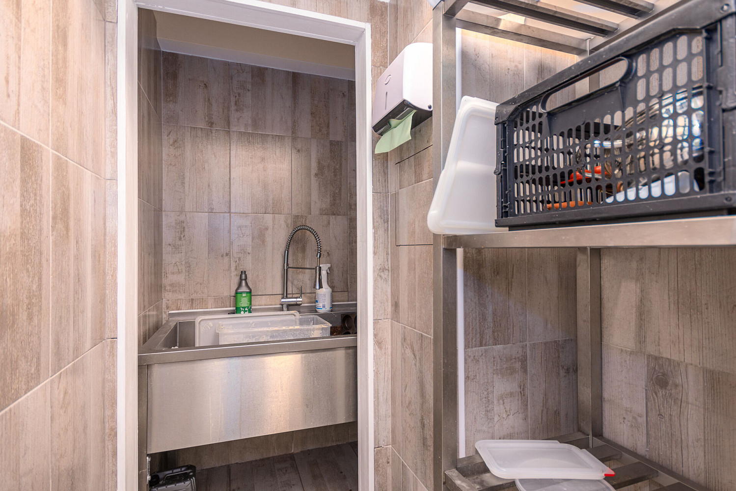 Prodej obchodních prostor 68 m² – pohled 6