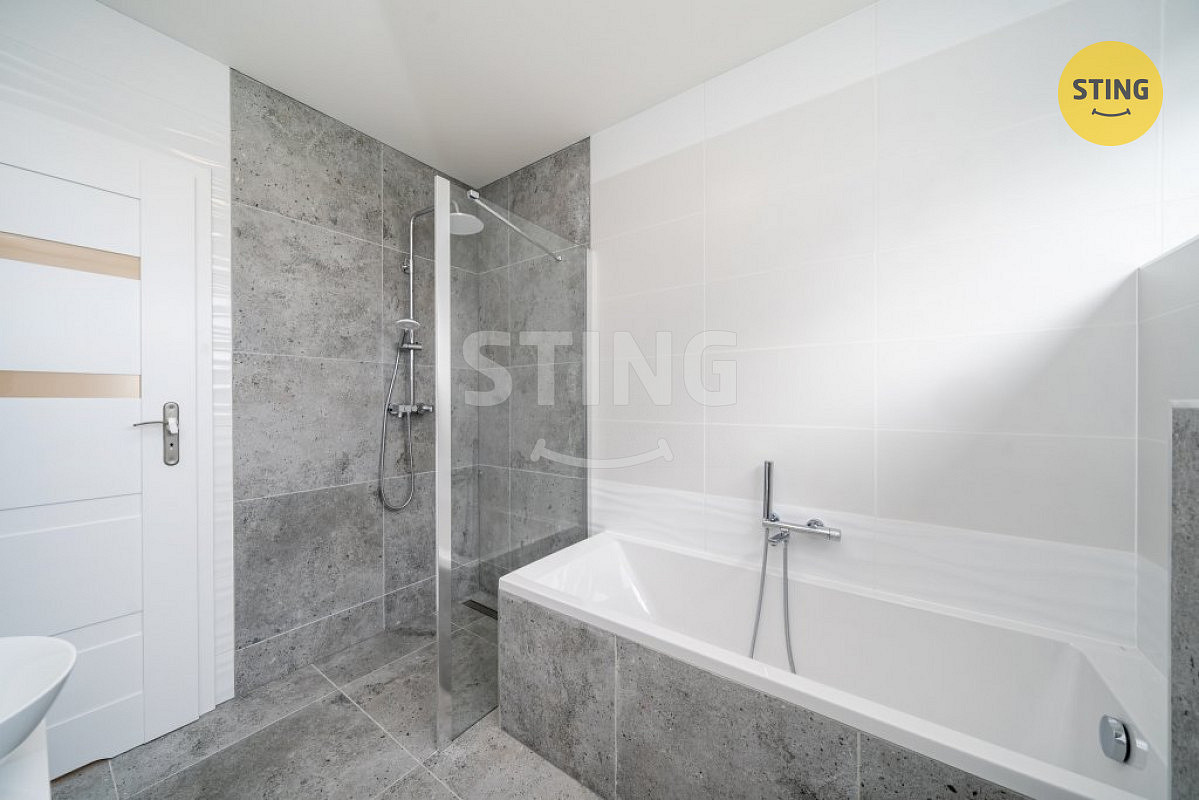 Pronájem domu 93 m² s pozemkem 600 m² — photo 3
