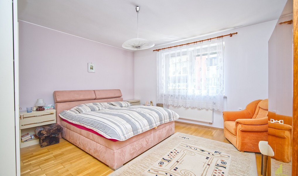 Prodej domu 231 m² s pozemkem 794 m², Velké Bílovice – náhled fotky 10