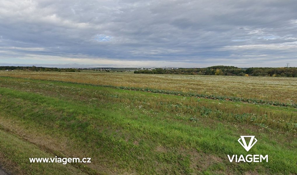 Prodej pole 967 m², Praha – náhled fotky 2