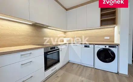 Pronájem bytu 1+1 31 m², Na Honech II, Zlín