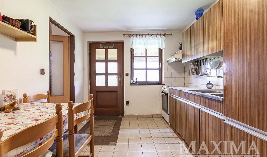 Prodej domu 196 m² s pozemkem 2 229 m², Běchary – náhled fotky 10