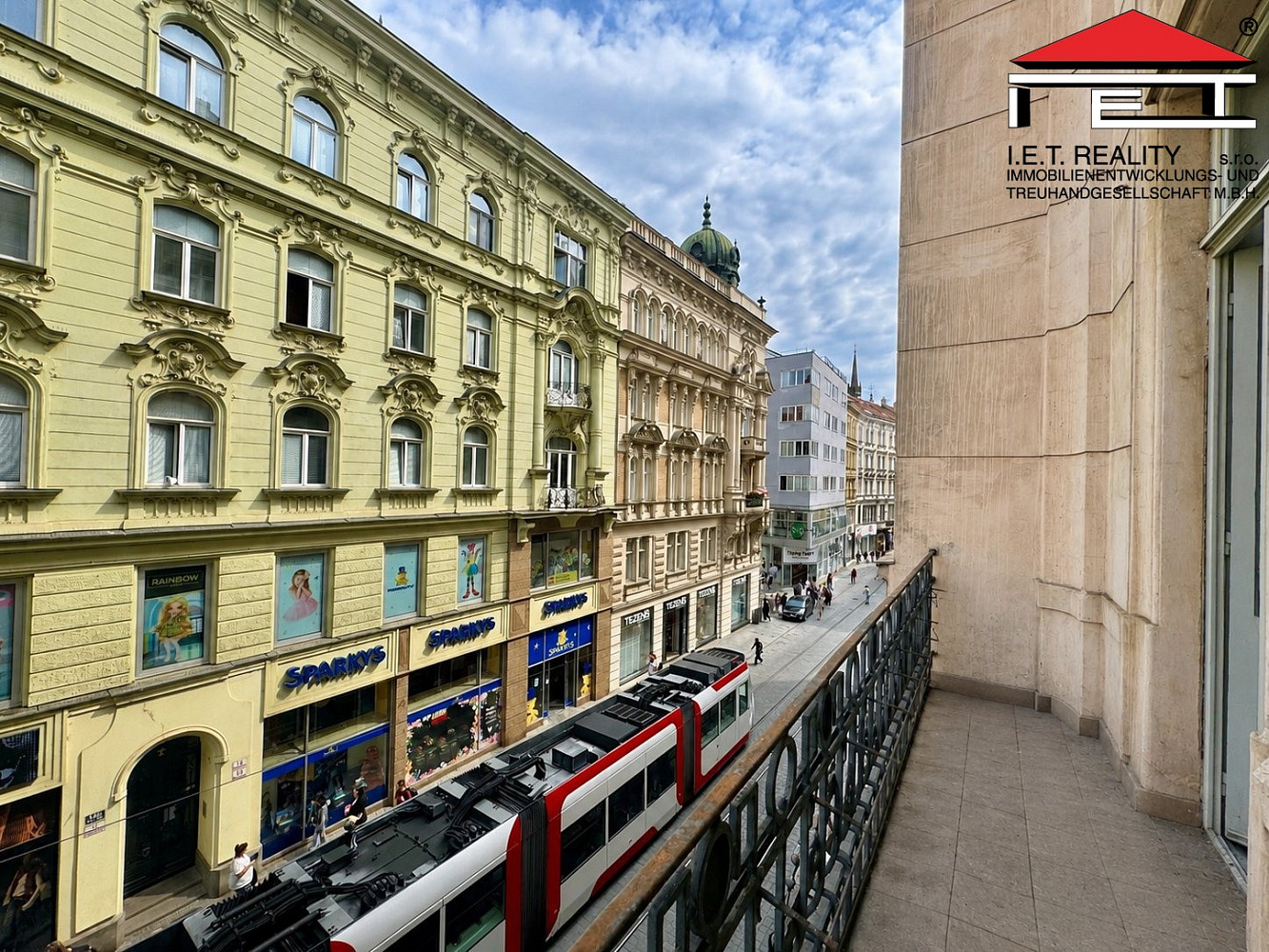 Pronájem kanceláře 120 m²