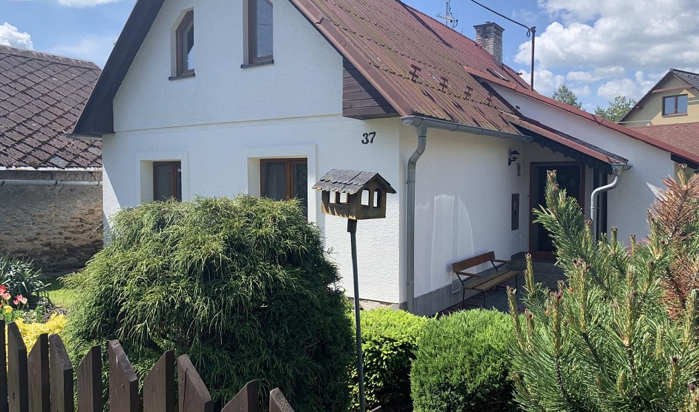 Prodej domu 200 m² s pozemkem 1 097 m², Velké Heraltice – náhled fotky 2