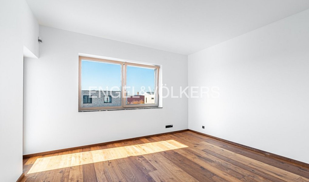 Pronájem domu 195 m² s pozemkem 605 m², Praha – náhled fotky 9