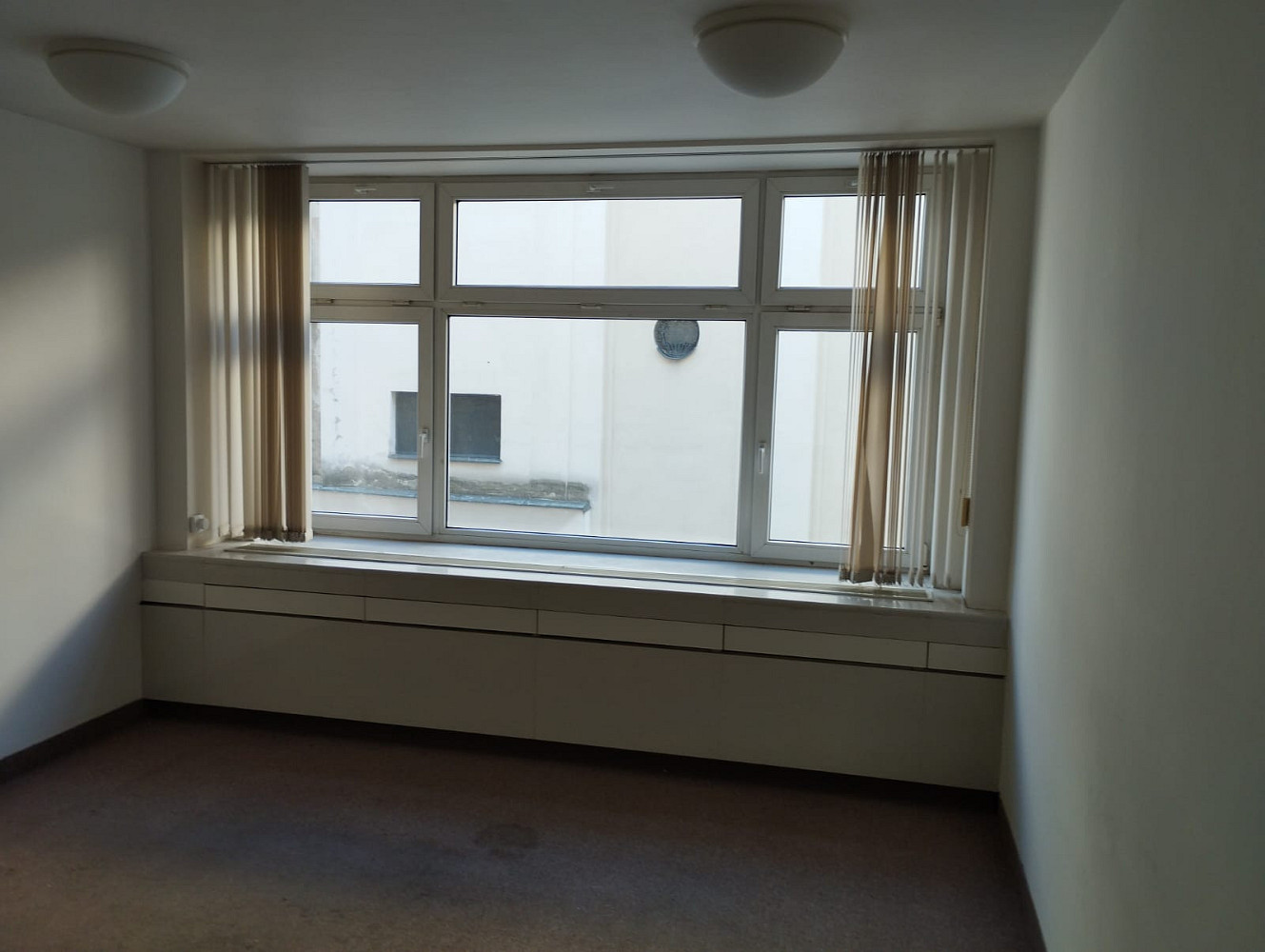 Pronájem kanceláře 30 m² - Widok 4
