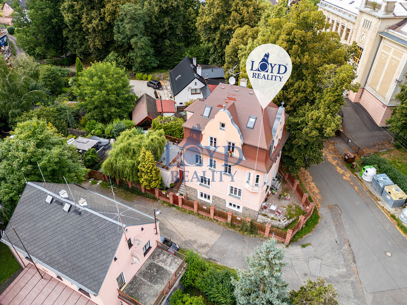 Prodej domu 221 m² s pozemkem 457 m²