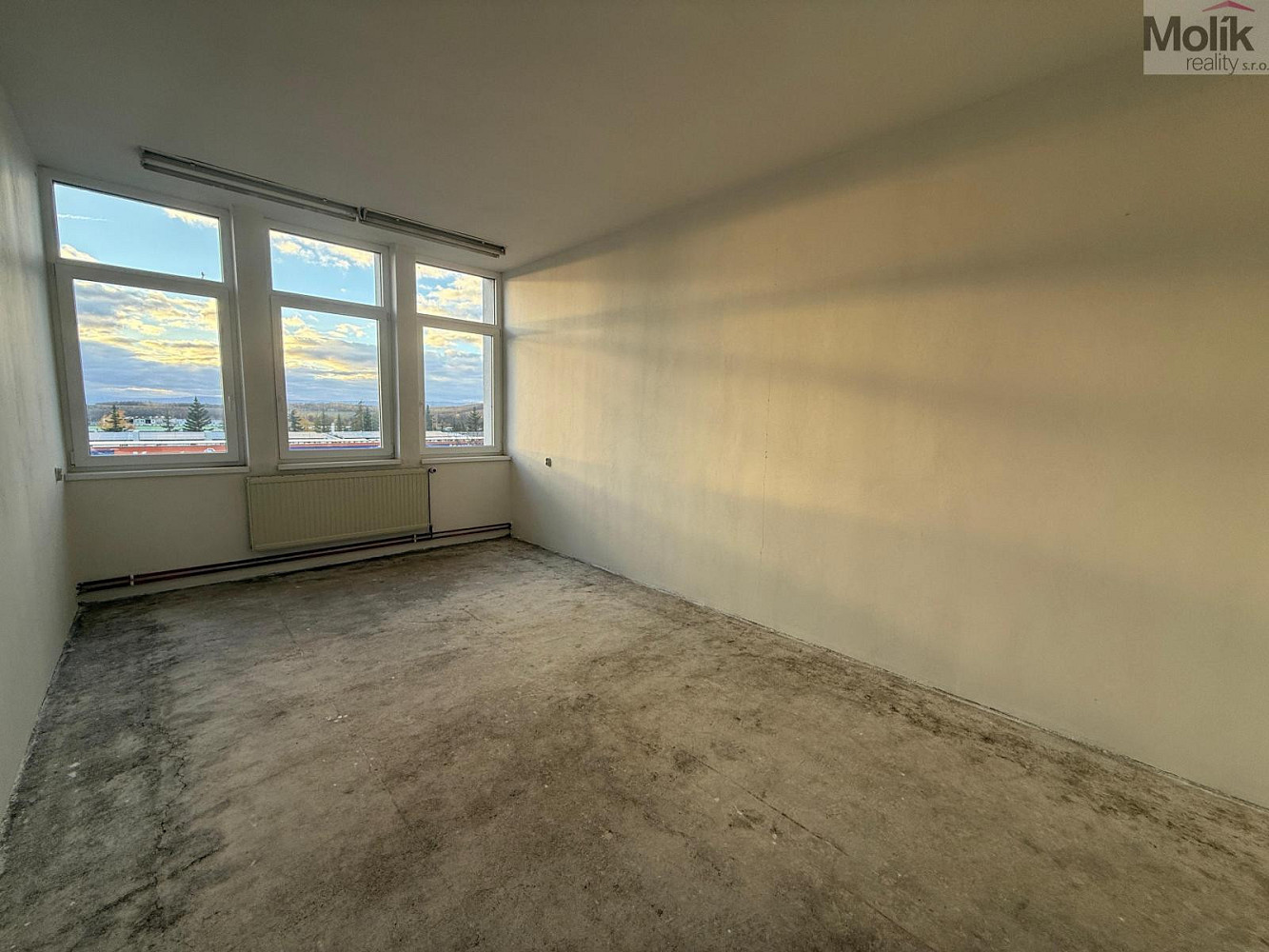 Pronájem kanceláře 154 m² – fotografie 5