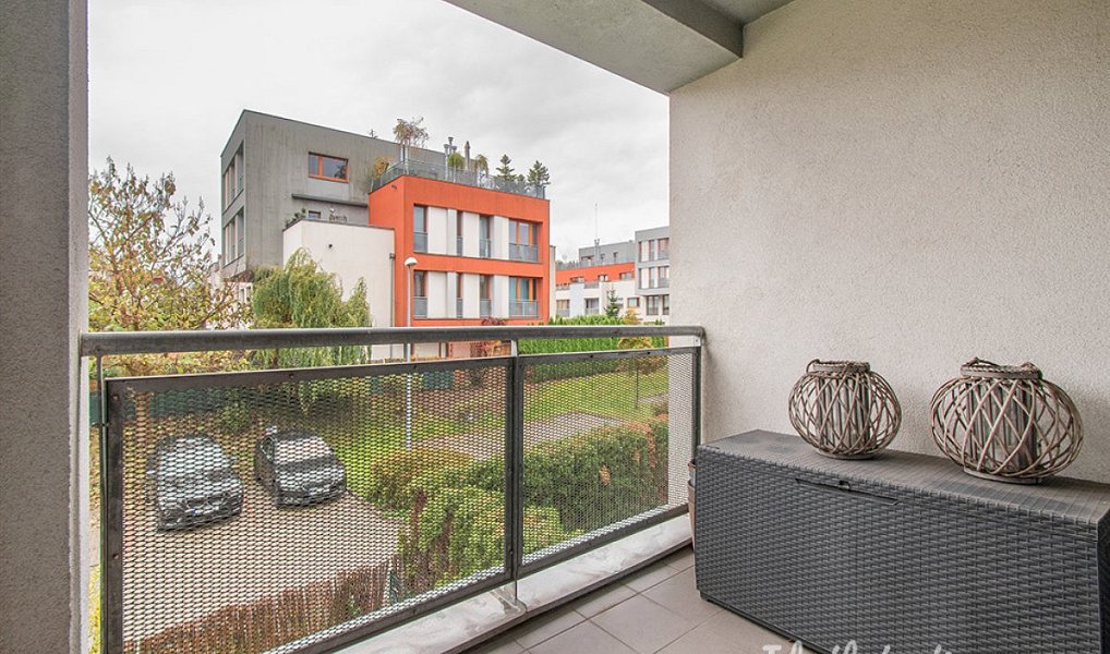 Pronájem bytu 2+kk 70 m², Praha – náhled fotky 18