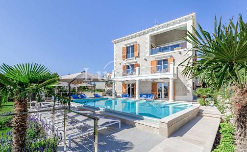 Prodej domu 420 m² s pozemkem 600 m², Rogoznica, Chorvatsko