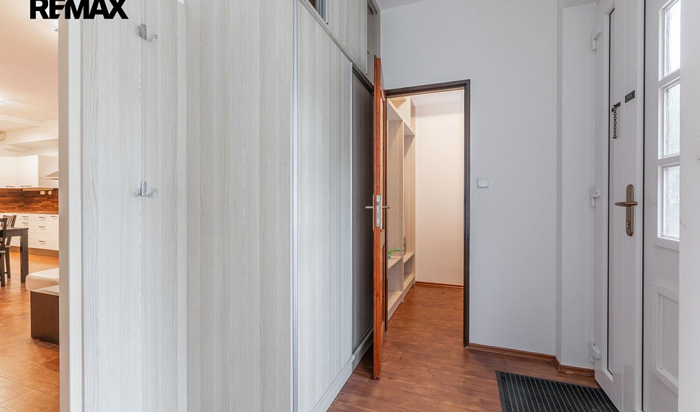 Pronájem bytu 2+kk 85 m², Praha – náhled fotky 10