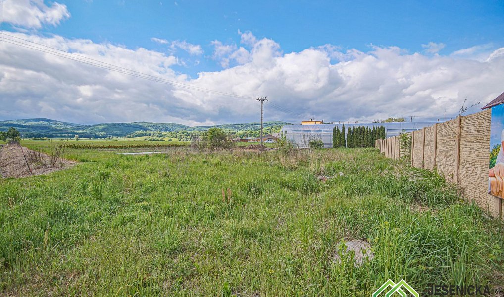 Prodej stavebního pozemku 748 m², Javorník – náhled fotky 10