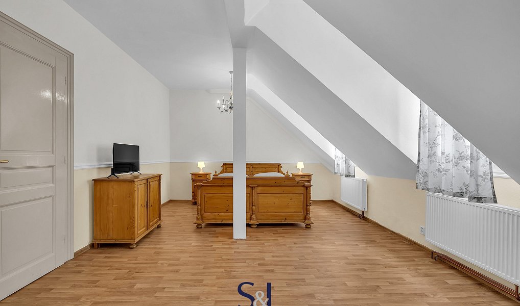 Prodej ubytovacího objektu 819 m², Karlovy Vary – náhled fotky 28
