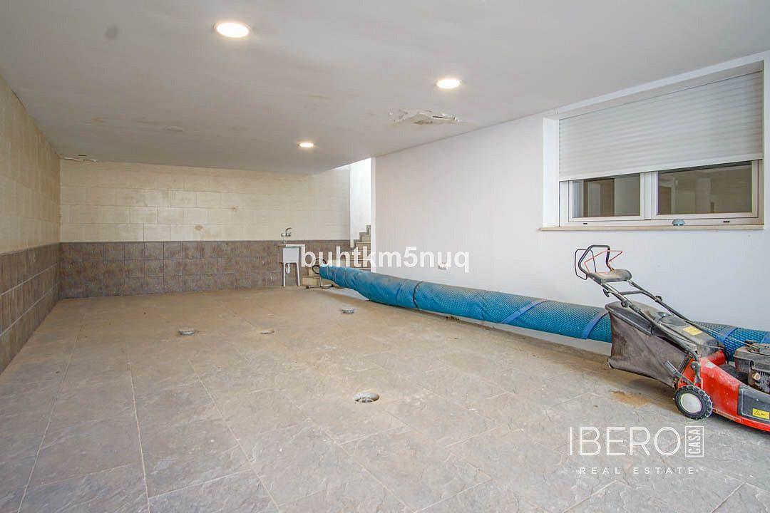 Prodej domu 810 m² s pozemkem 1 094 m² — photo 4