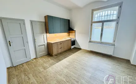 Pronájem bytu 2+1 63 m², Roztoky u Jilemnice, okres Semily