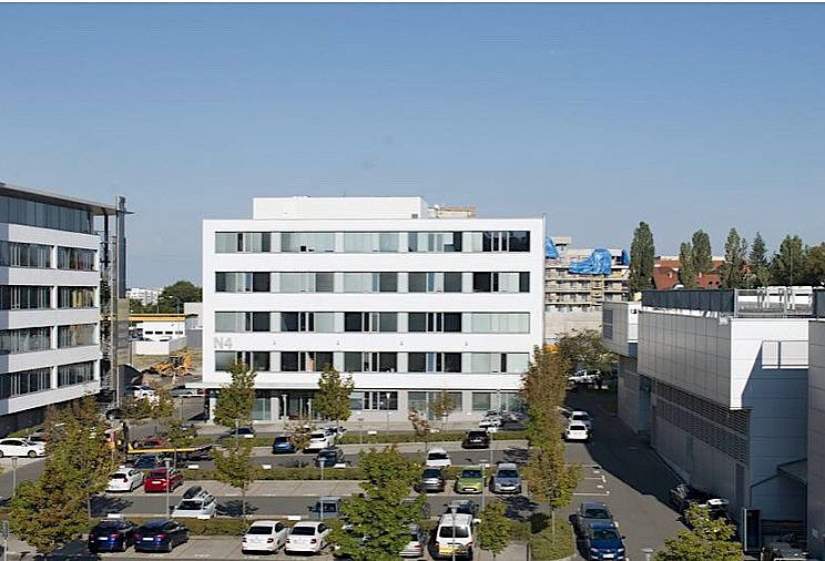 Pronájem kanceláře 239 m²