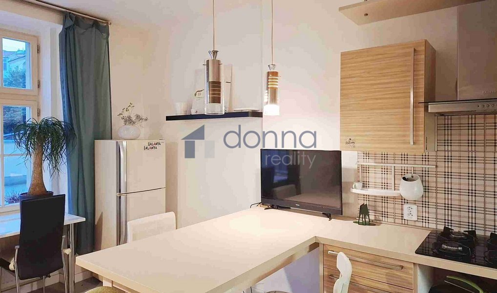 Pronájem bytu 4+kk 140 m², Praha – náhled fotky 3