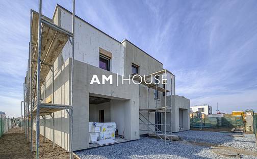 Prodej domu 153 m² s pozemkem 383 m², Zvěřinových, Praha 8 - Březiněves