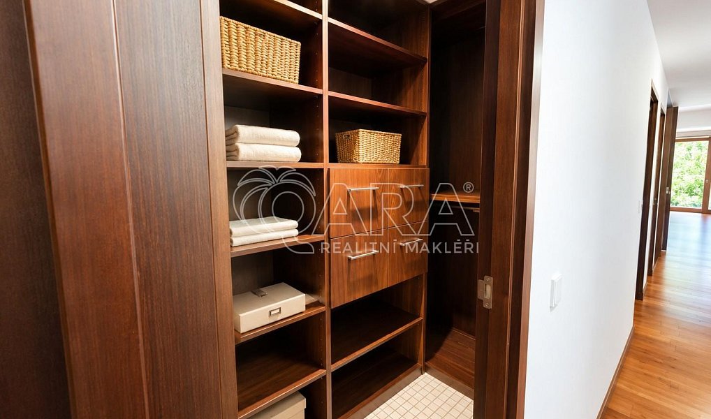Prodej bytu 4+1 164 m², Praha – náhled fotky 18