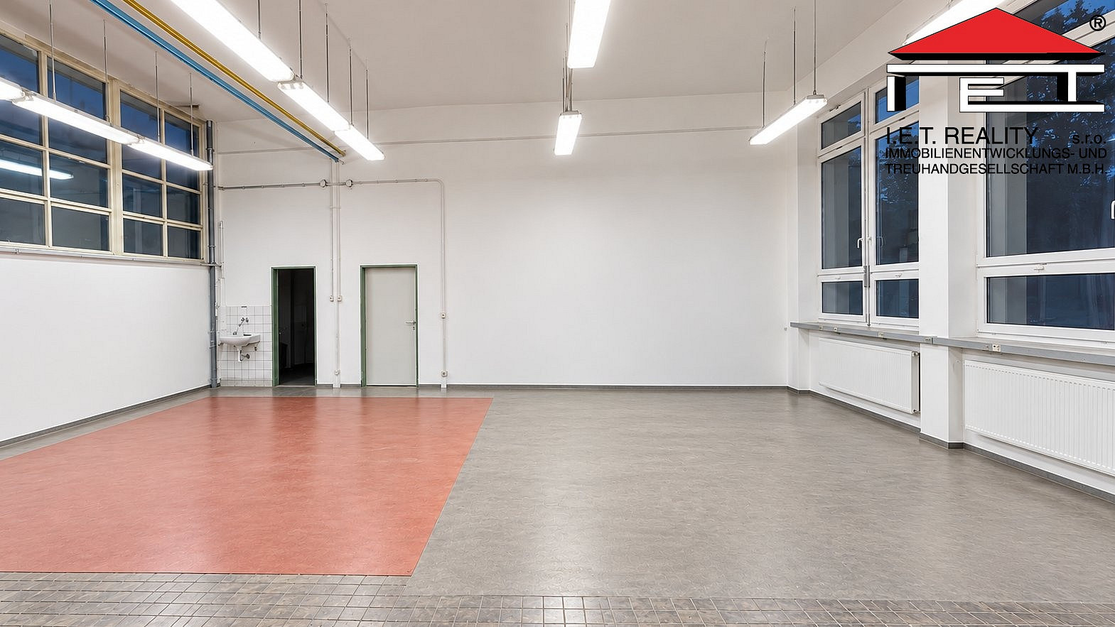 Pronájem skladovacích prostor 210 m²