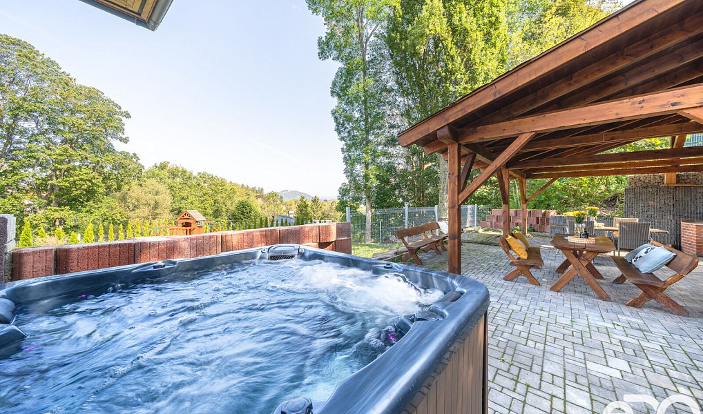 Prodej domu 350 m² s pozemkem 1 357 m², Smržovka – náhled fotky 2