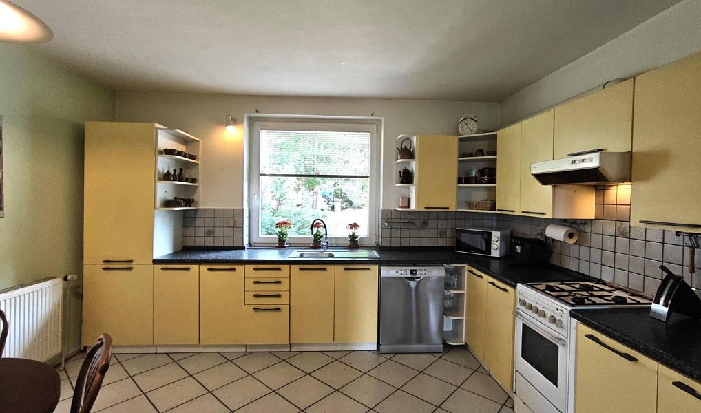 Prodej domu 170 m² s pozemkem 279 m², Cheb – náhled fotky 4