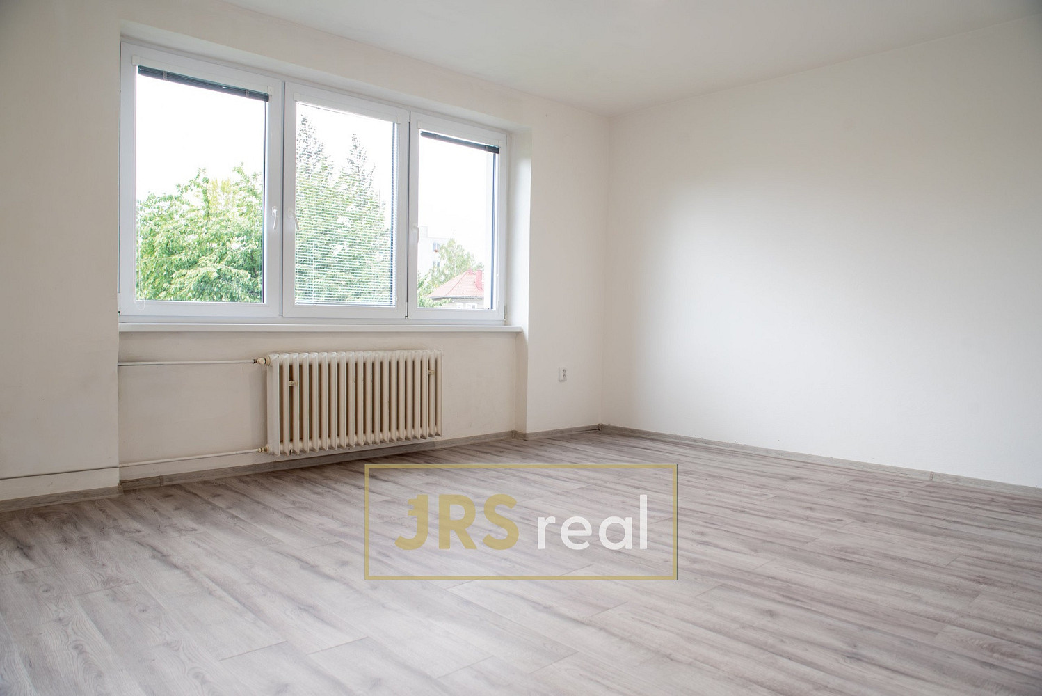 Pronájem bytu 1+kk 32 m² – fotografie 2