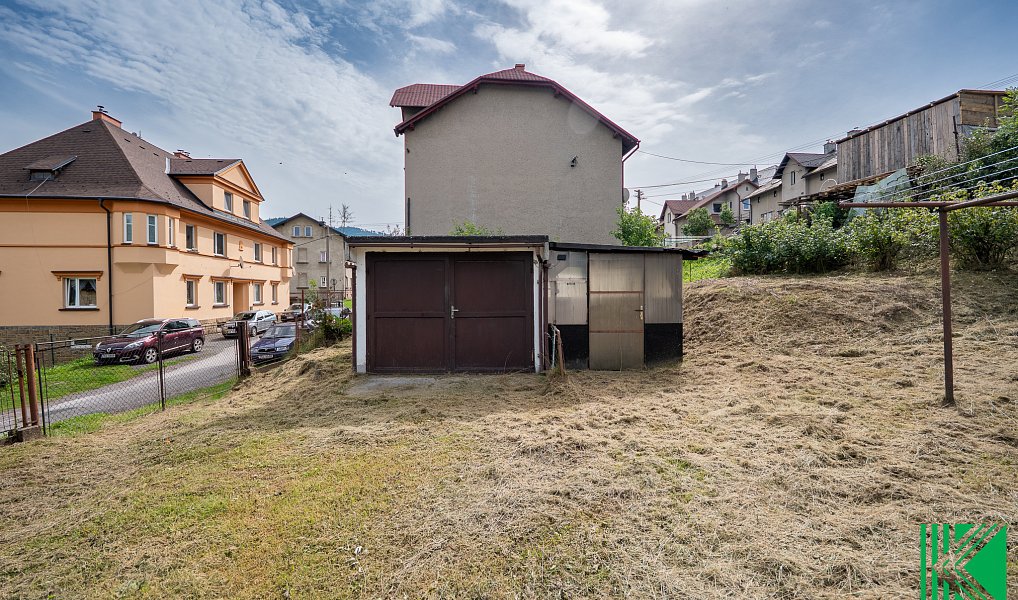 Prodej domu 220 m² s pozemkem 1 376 m², Bernartice – náhled fotky 38