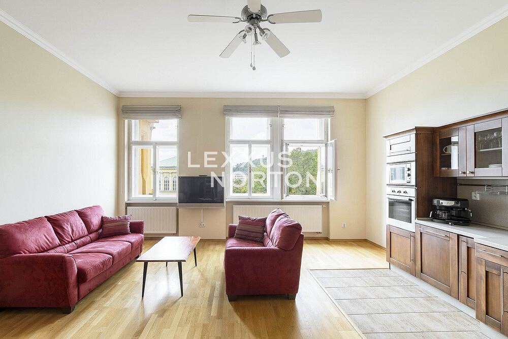 Pronájem bytu 3+kk 92 m²