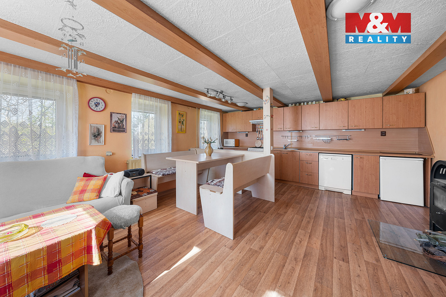 Prodej domu 137 m² s pozemkem 1 124 m² — photo 2