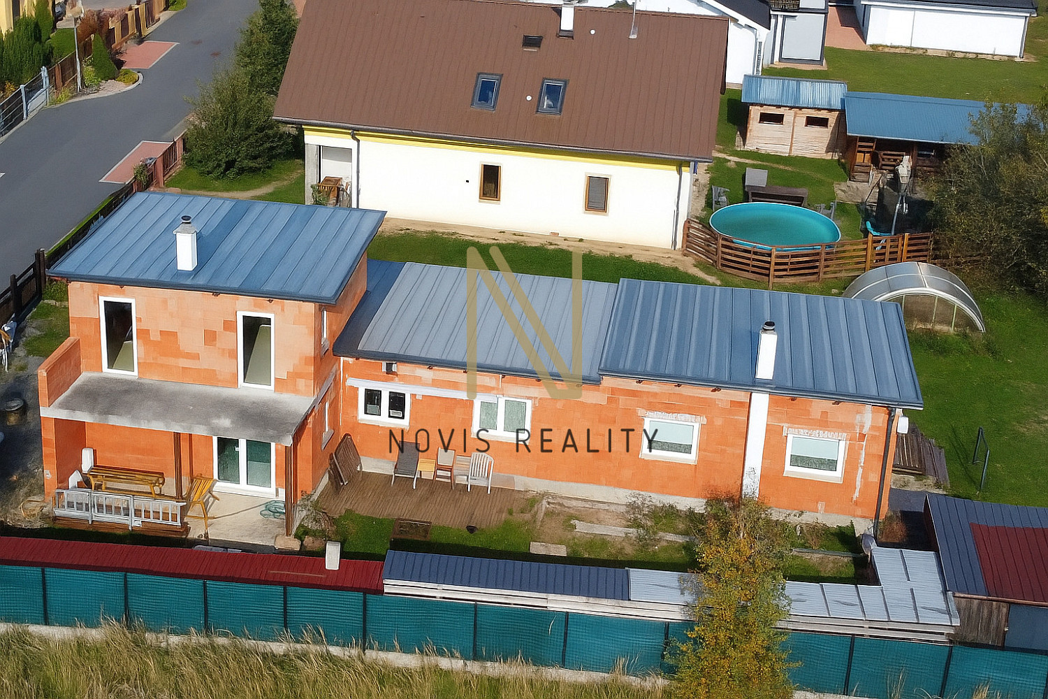 Prodej domu 200 m² s pozemkem 869 m² – fotografie 3