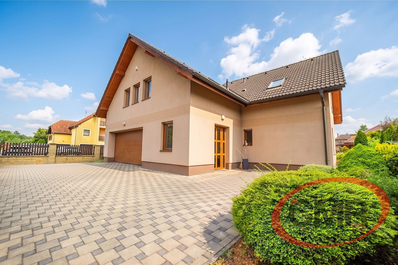 Prodej domu 350 m² s pozemkem 951 m²