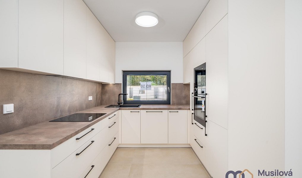 Pronájem domu 92 m² s pozemkem 300 m², Újezdeček – náhled fotky 2