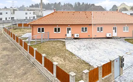 Prodej domu 110 m² s pozemkem 656 m², Okružní, Káraný, okres Praha-východ