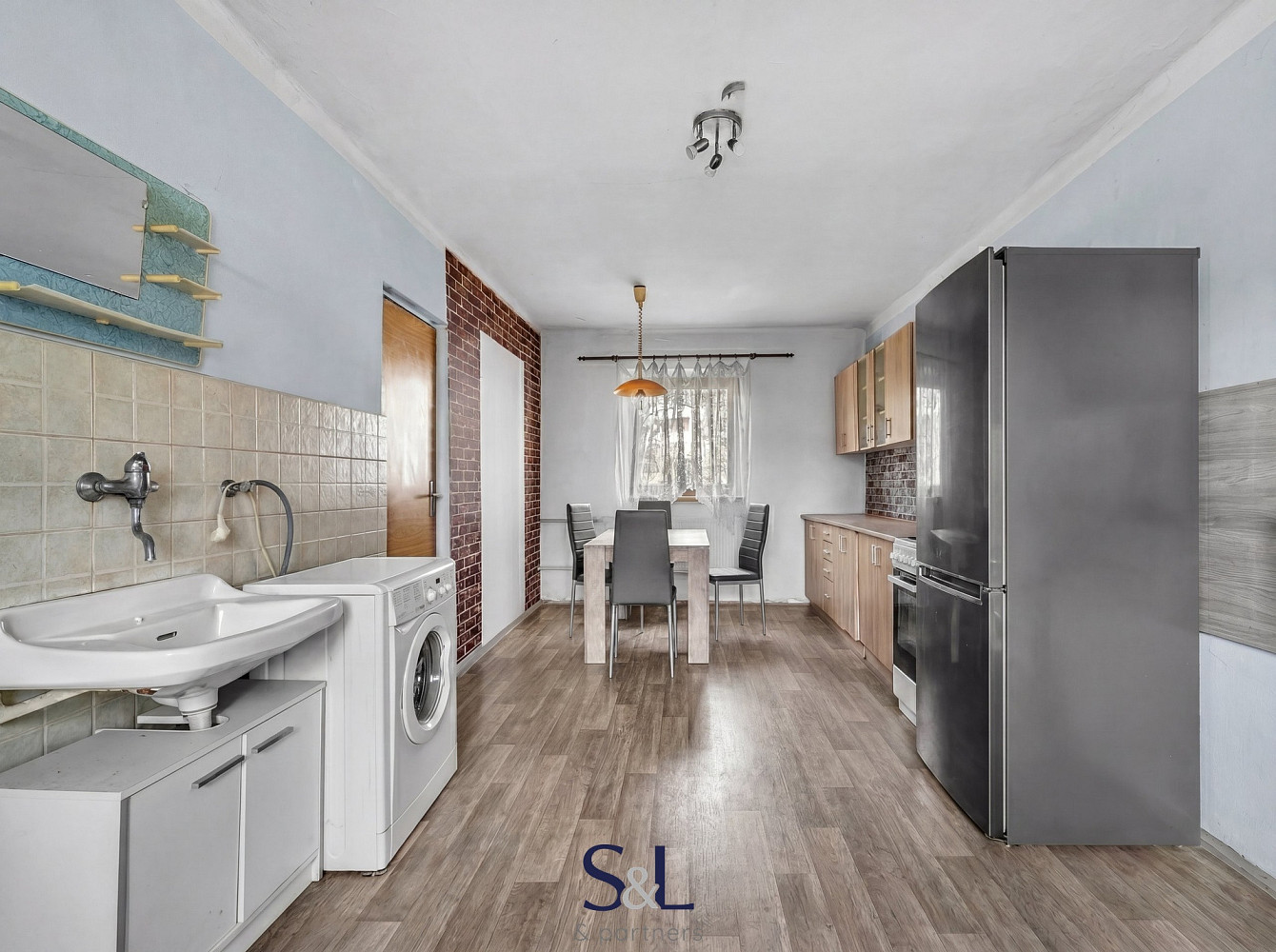 Prodej domu 100 m² s pozemkem 1 324 m² — photo 2